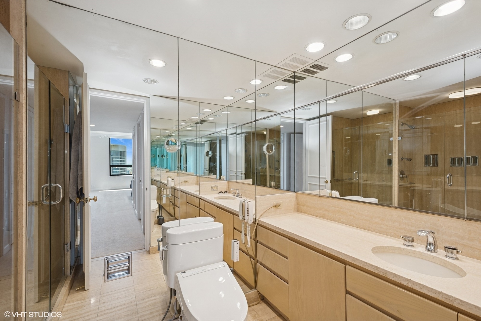 180 E Pearson Street 4407 Property Photo 12