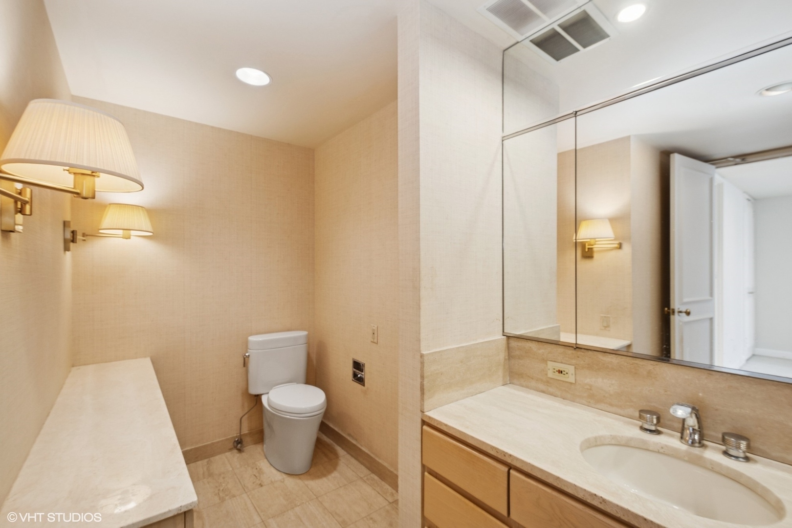 180 E Pearson Street 4407 Property Photo 14