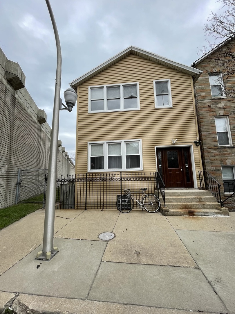 2567 S Emerald Avenue Property Photo 1