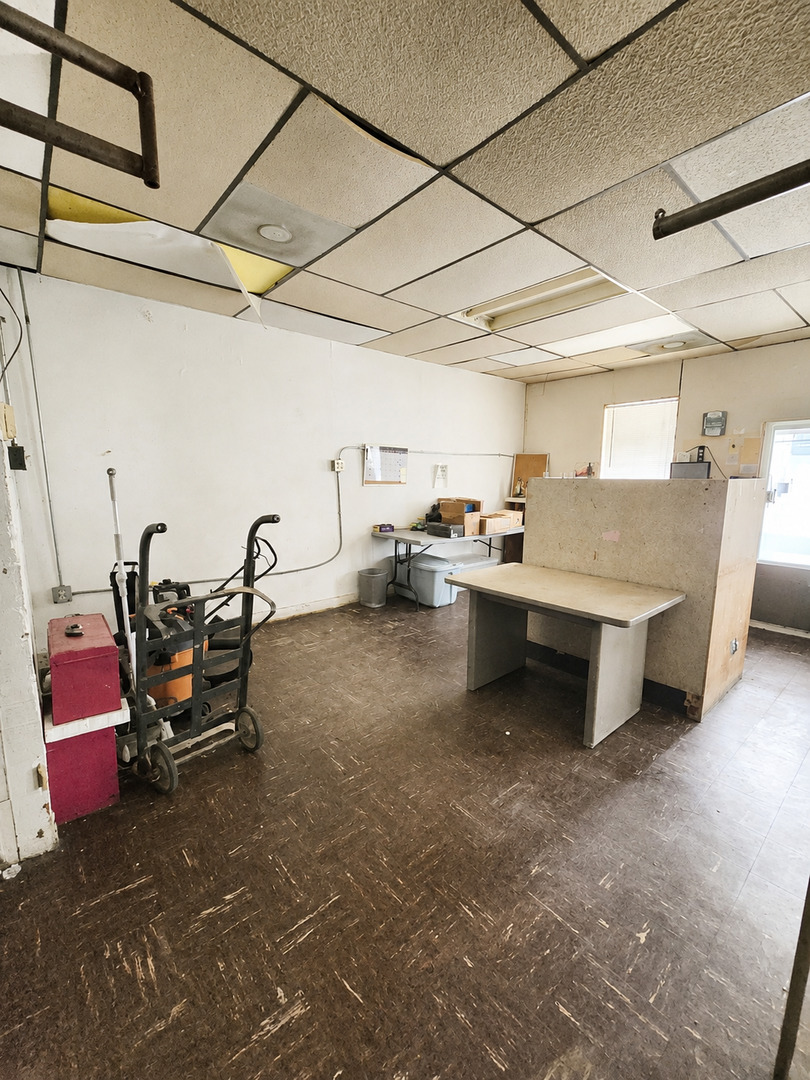 545-547 E 103rd Street Property Photo 8
