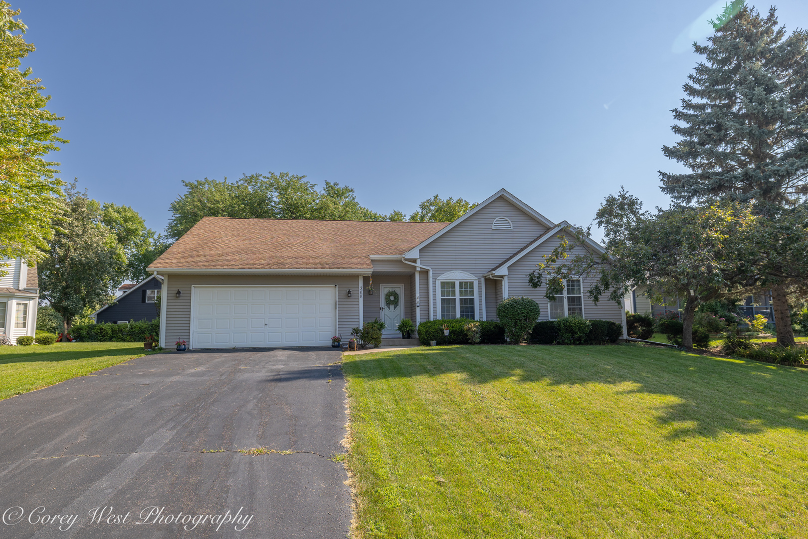 300 Hankes Road Property Photo 1