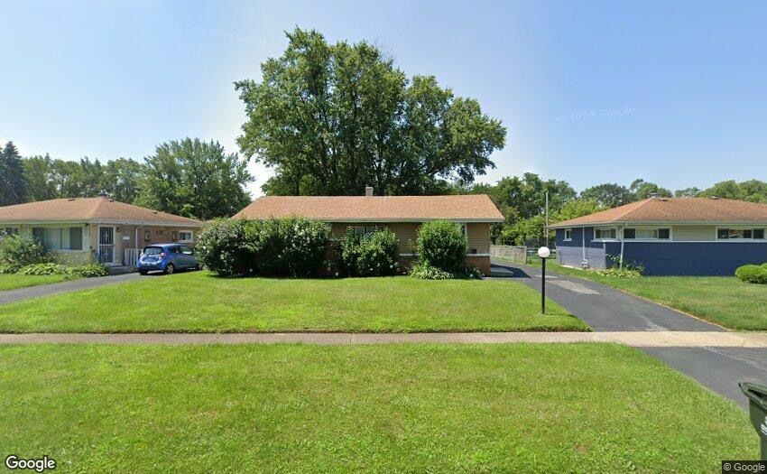 16146 Cambridge Drive Property Photo 1