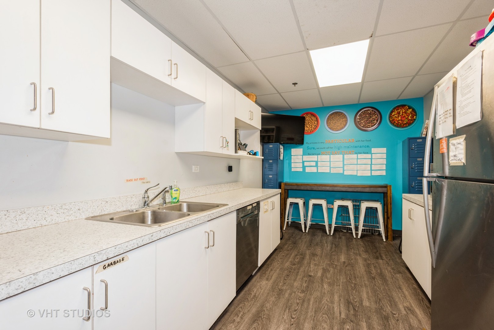 2423 Fargo Boulevard Property Photo 14