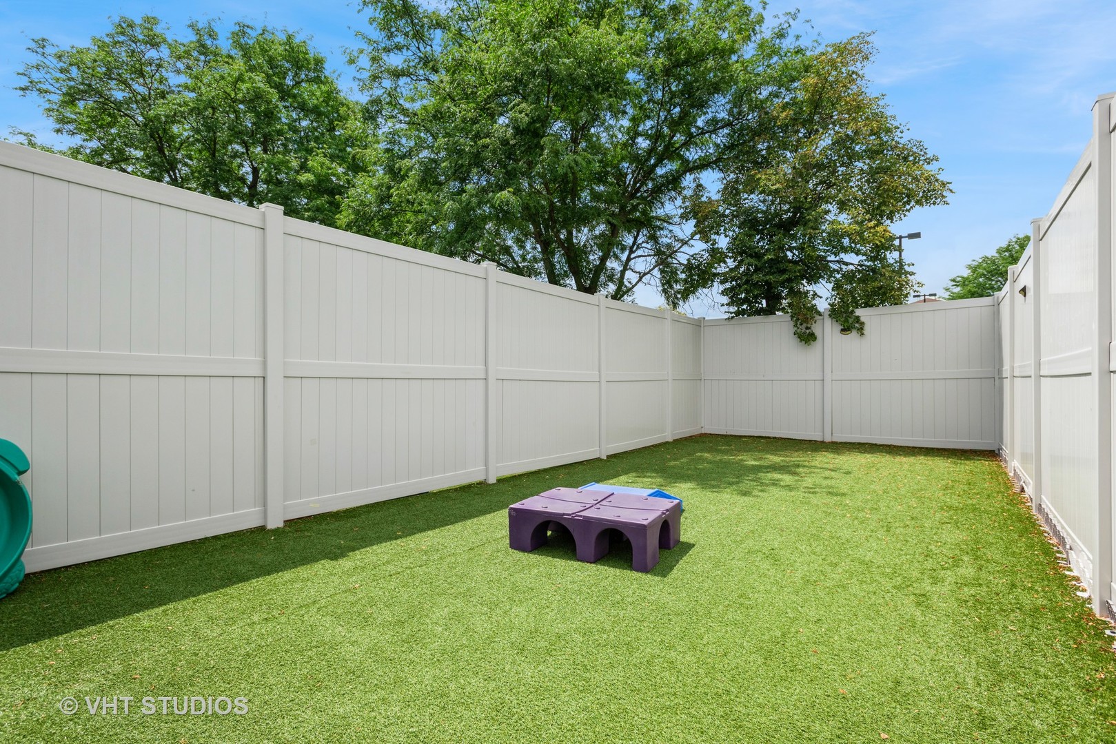 2423 Fargo Boulevard Property Photo 28
