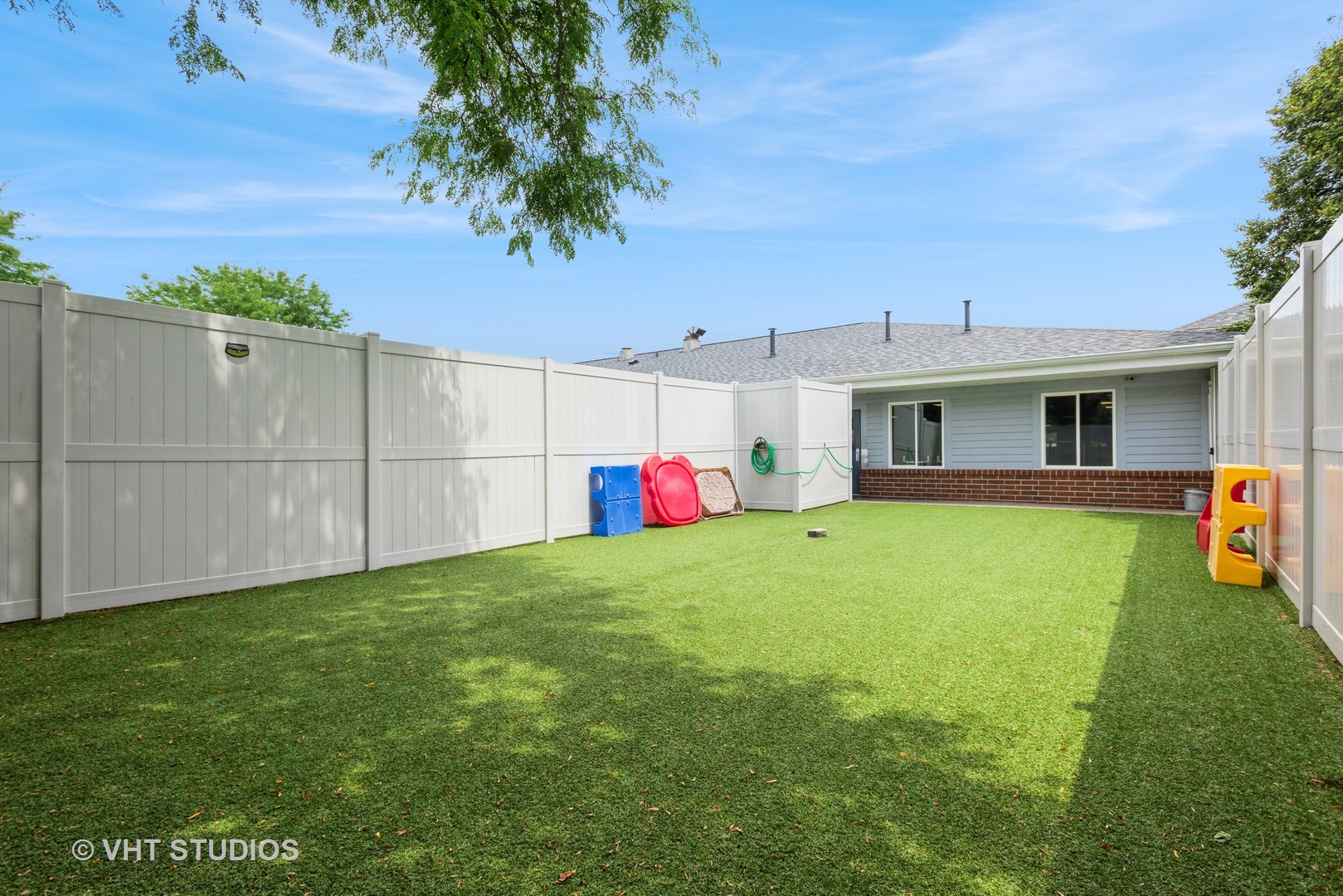 2423 Fargo Boulevard Property Photo 29