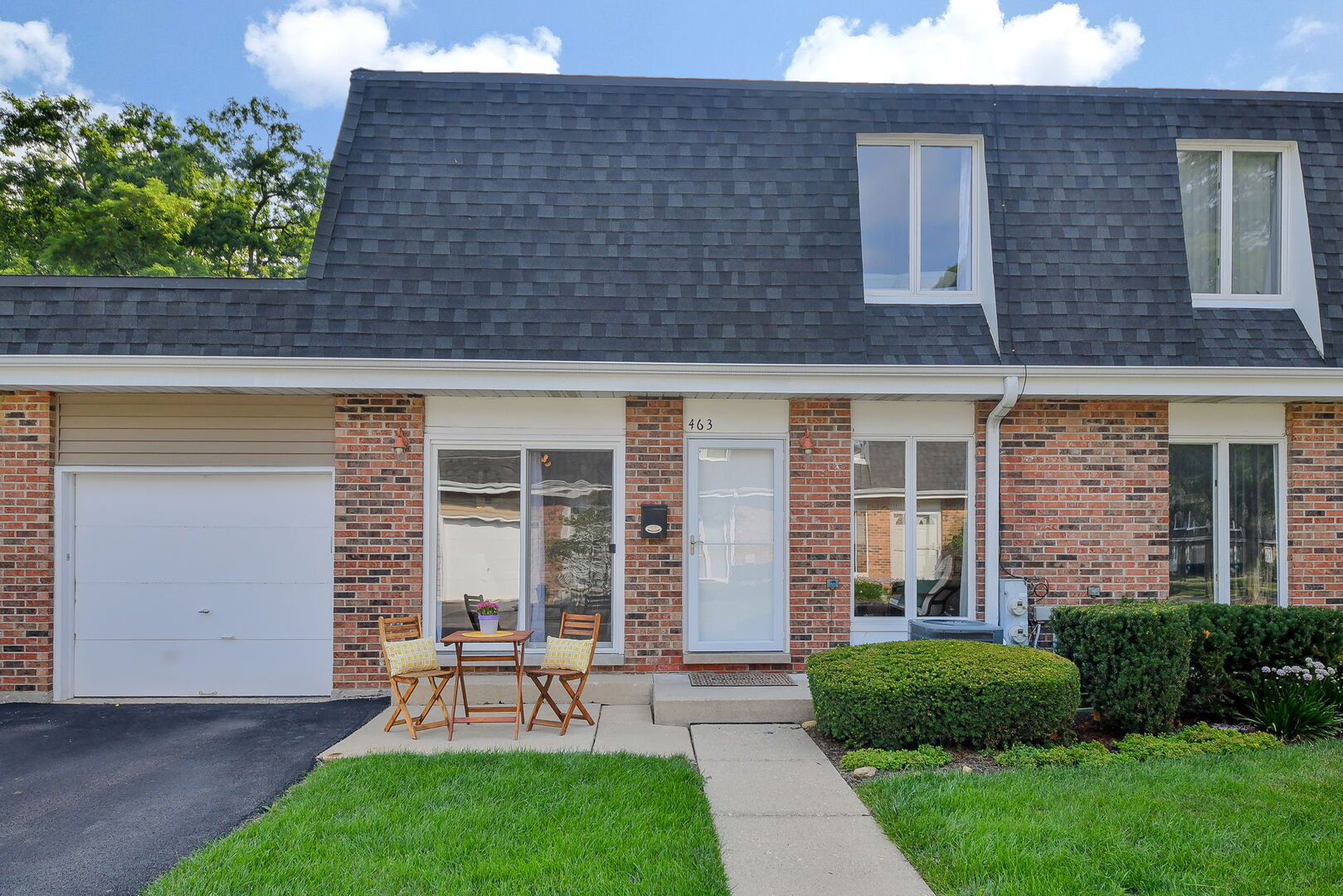 463 Sunnybrook Lane Property Photo 1