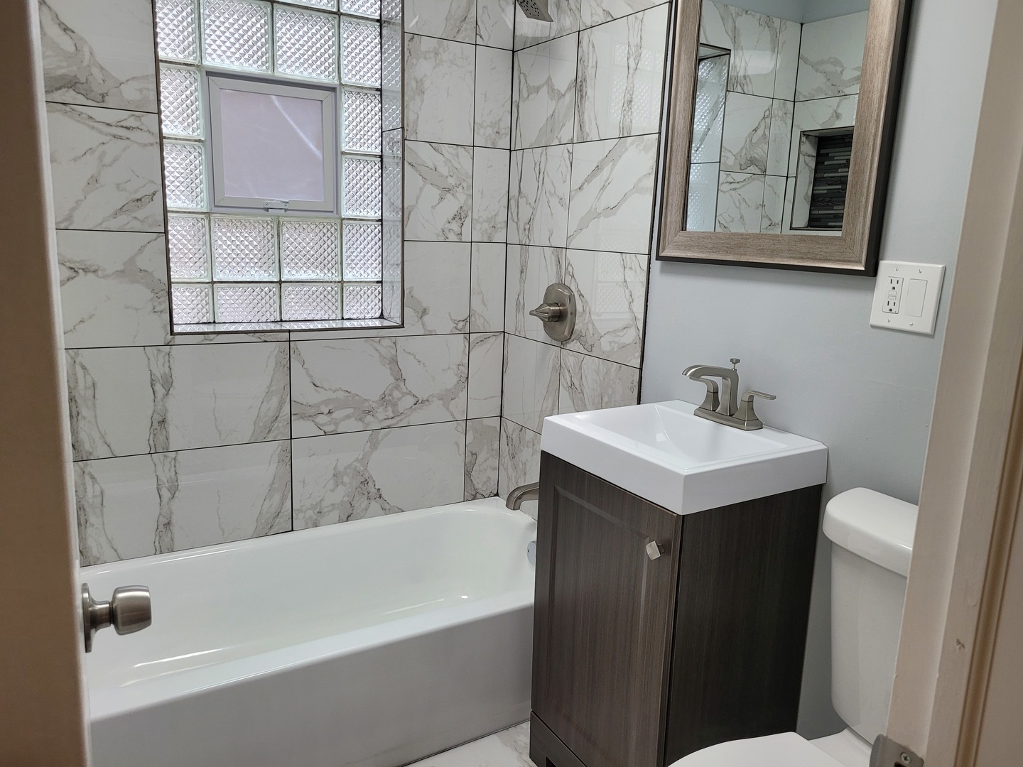 8617 S Bennett Avenue Property Photo 8