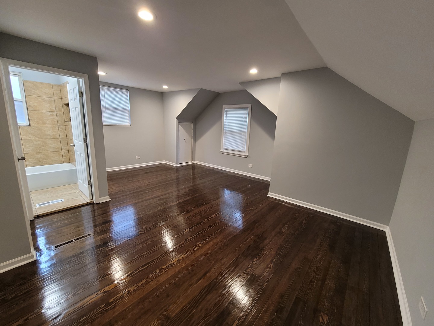 8617 S Bennett Avenue Property Photo 11