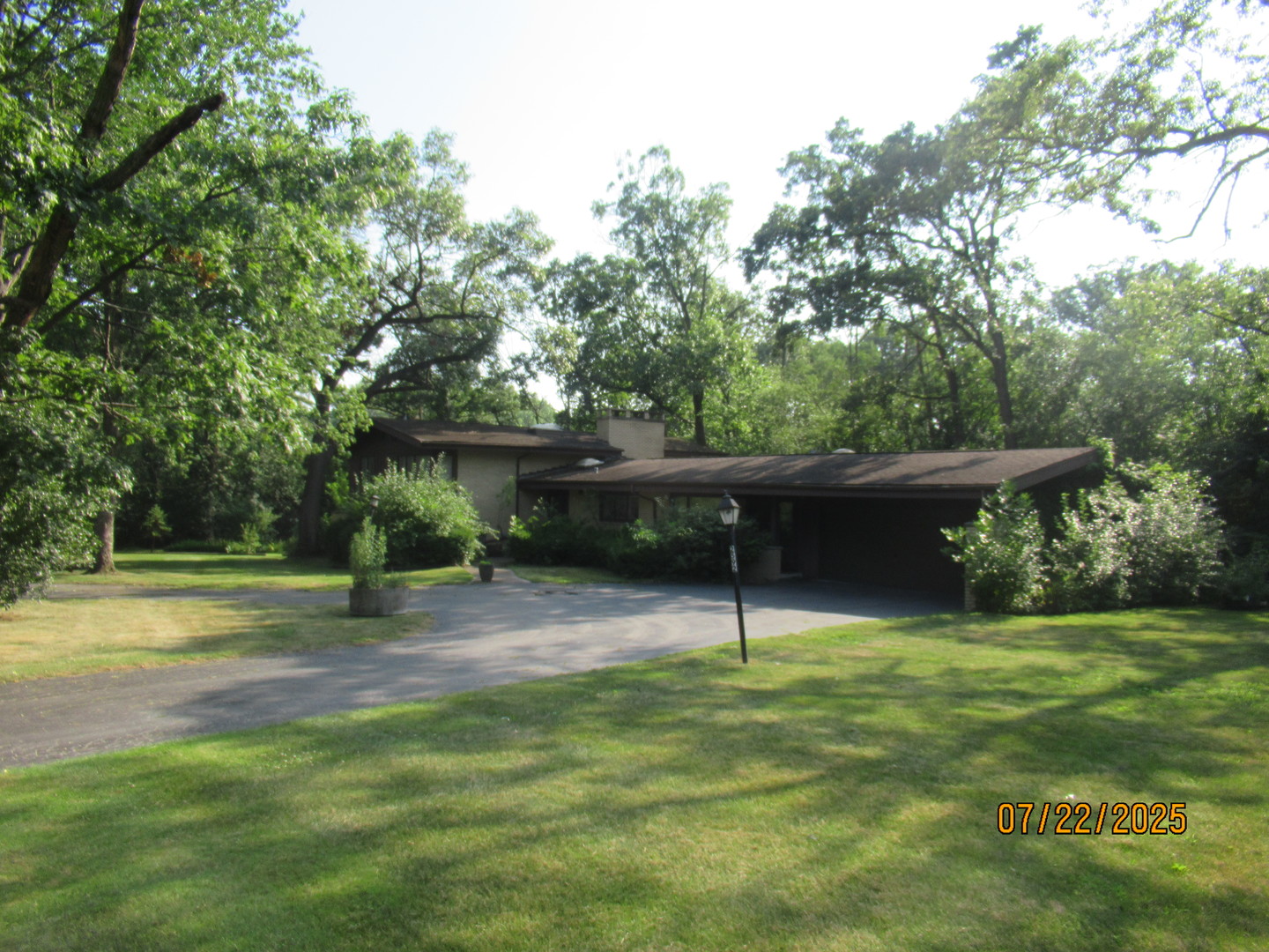 2592 Oakwood Drive
