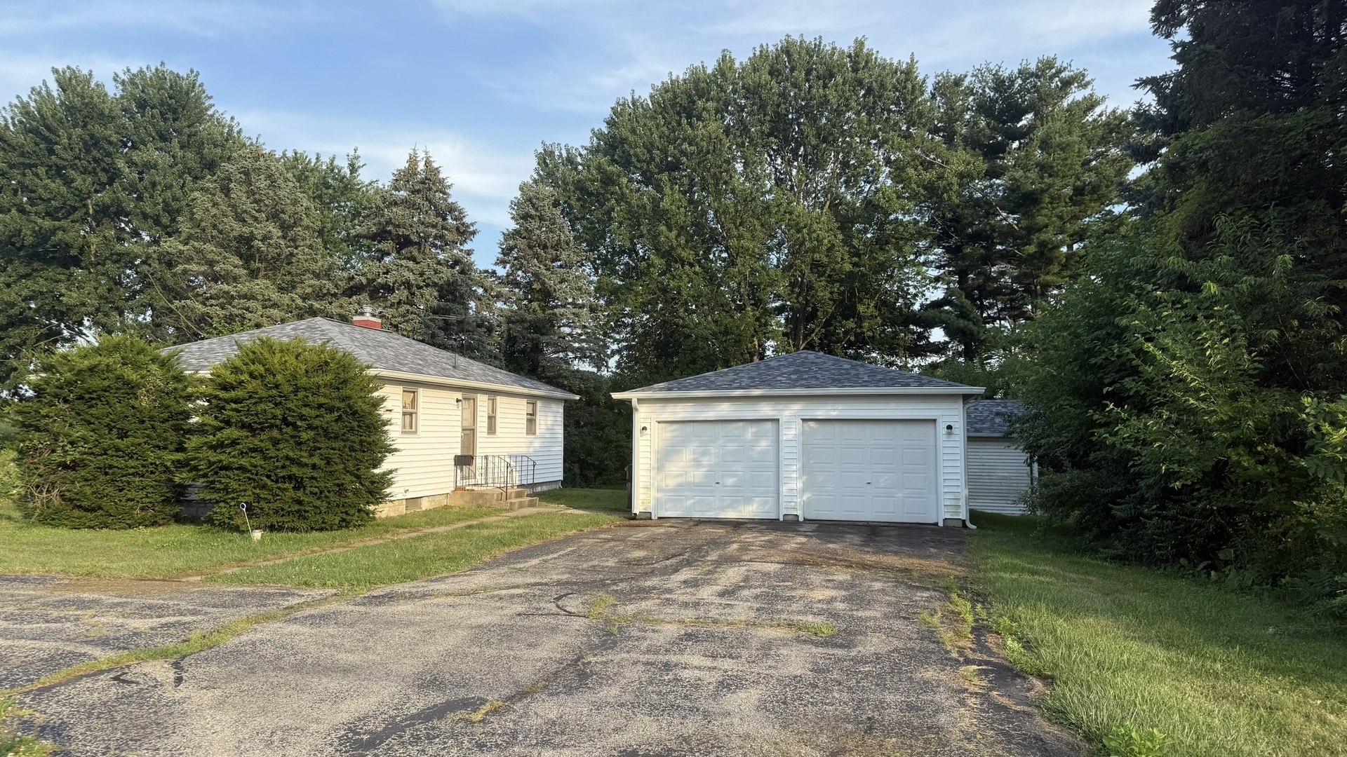 414 E State Road 2 Property Photo 1