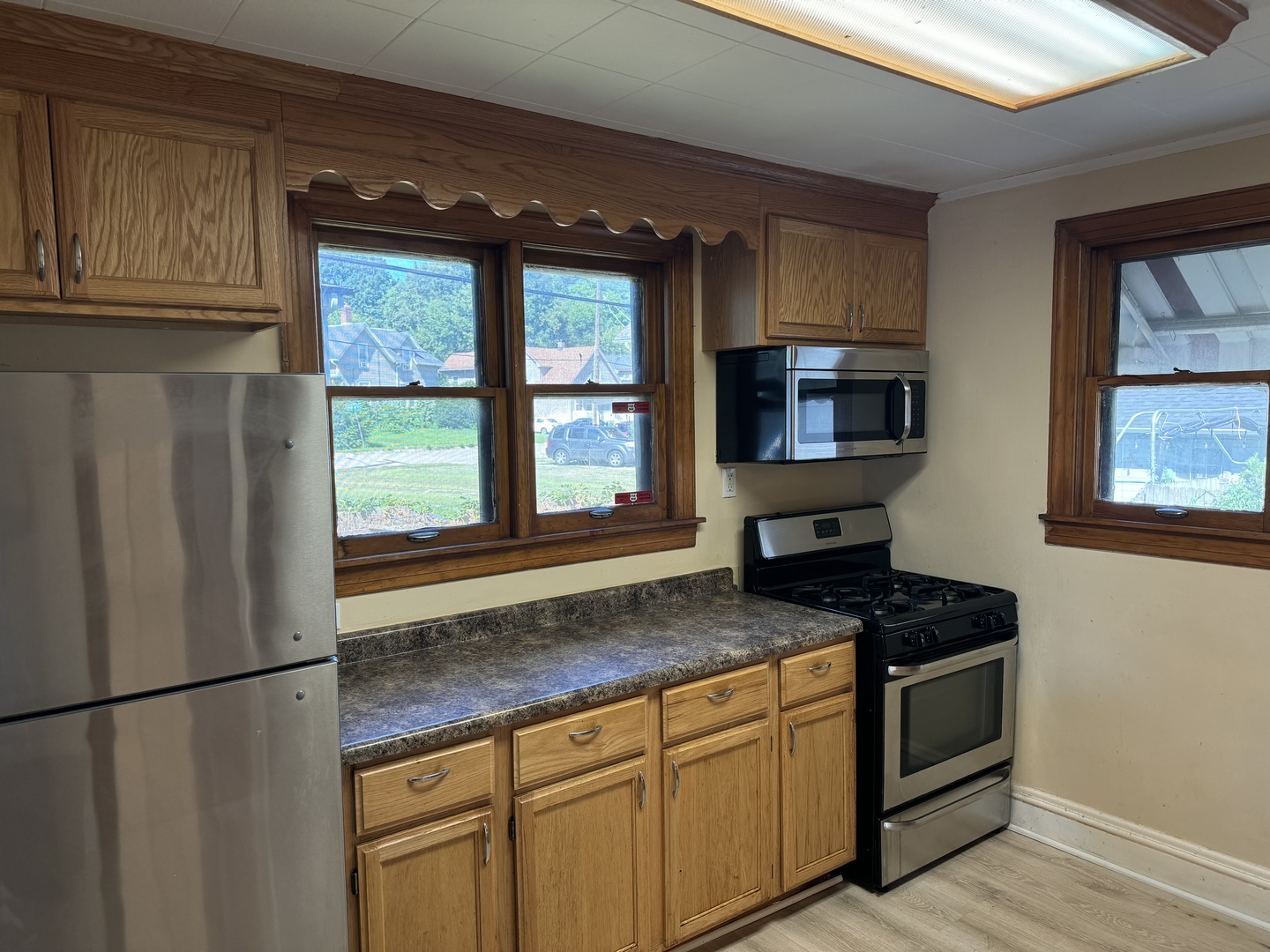 1822 Charles Street Property Photo 8