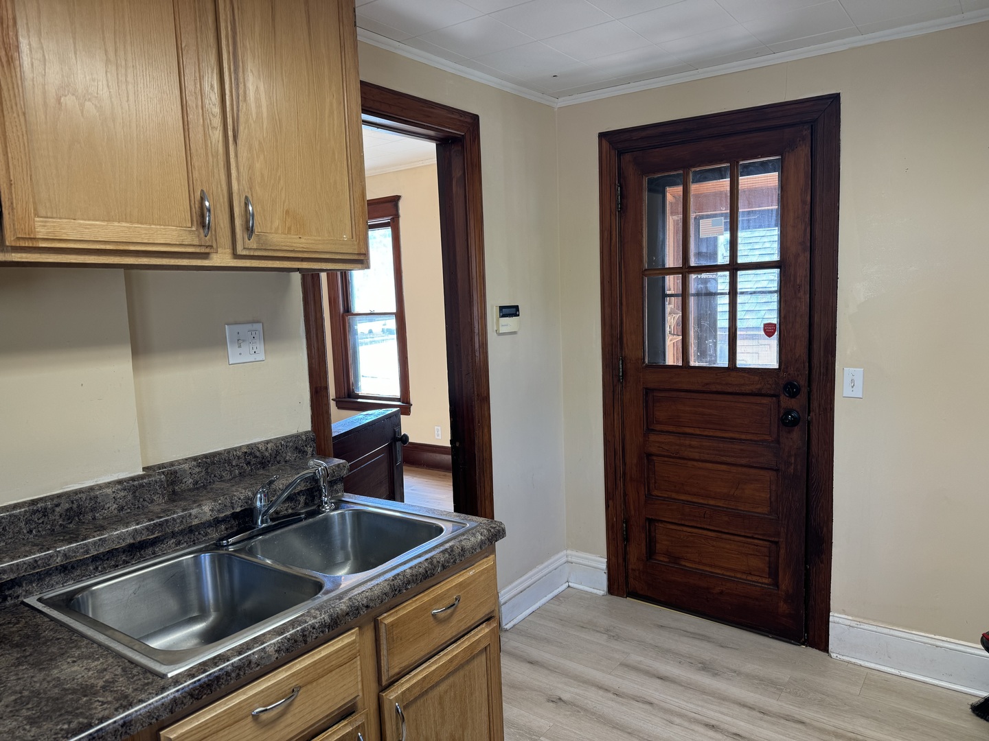 1822 Charles Street Property Photo 10