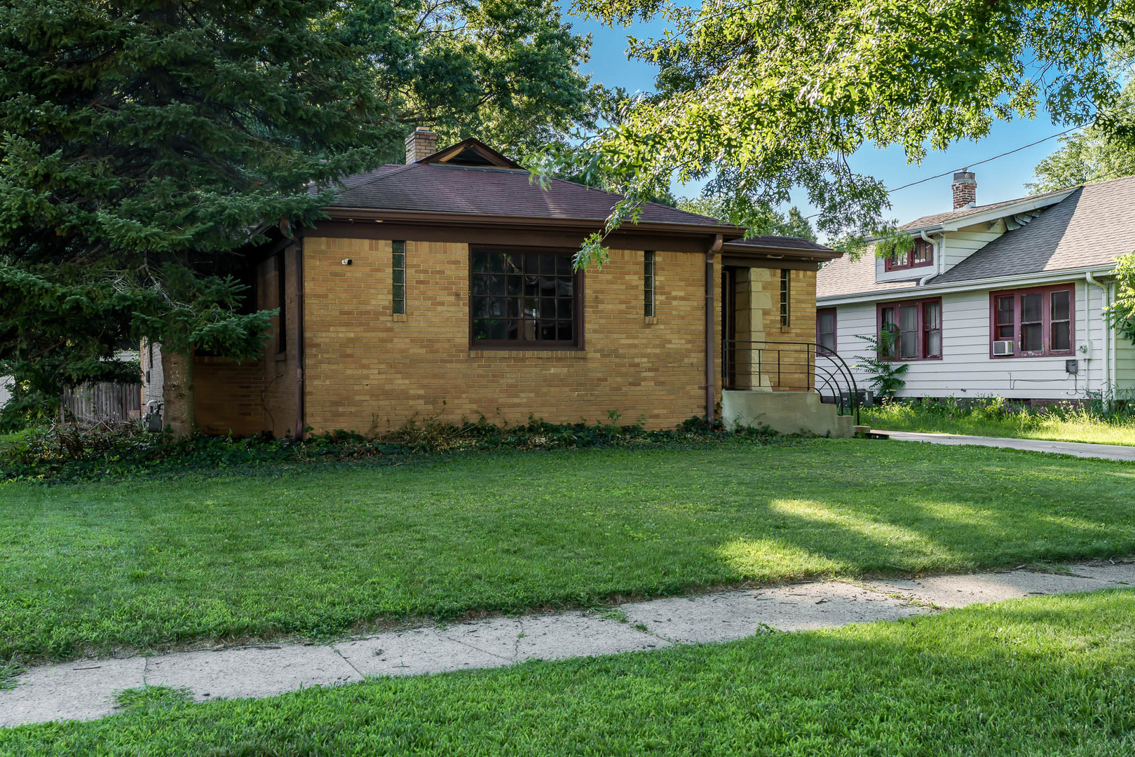 224 N Rockford Avenue Property Photo 1