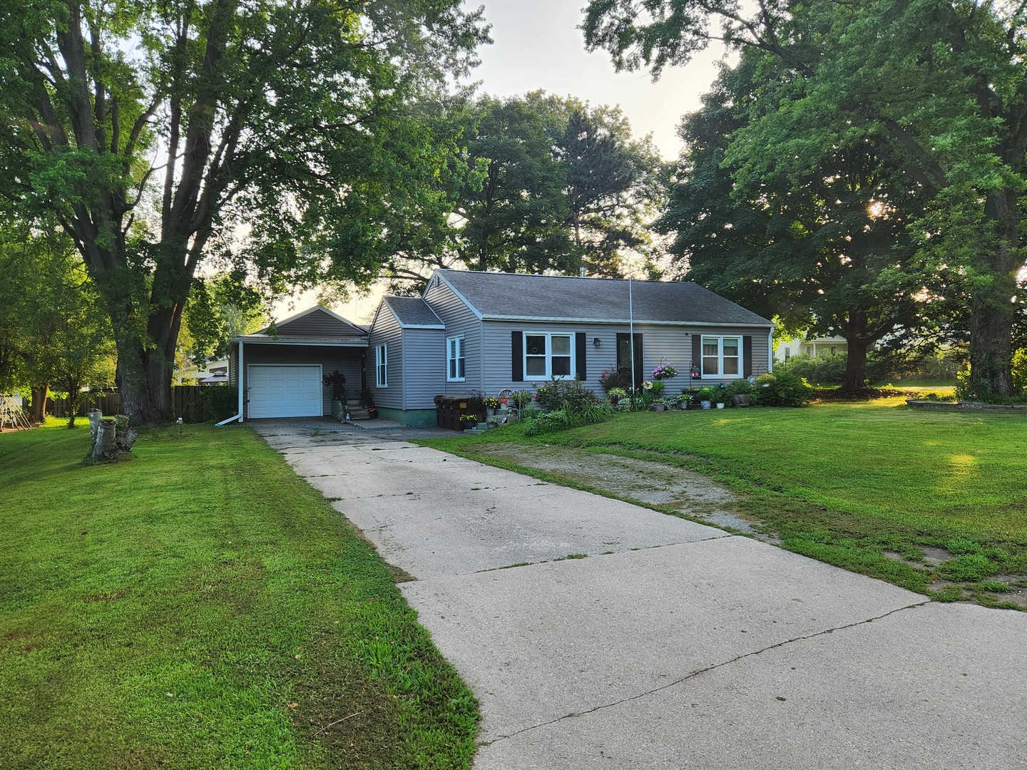 622 Woodlawn Drive Property Photo 2