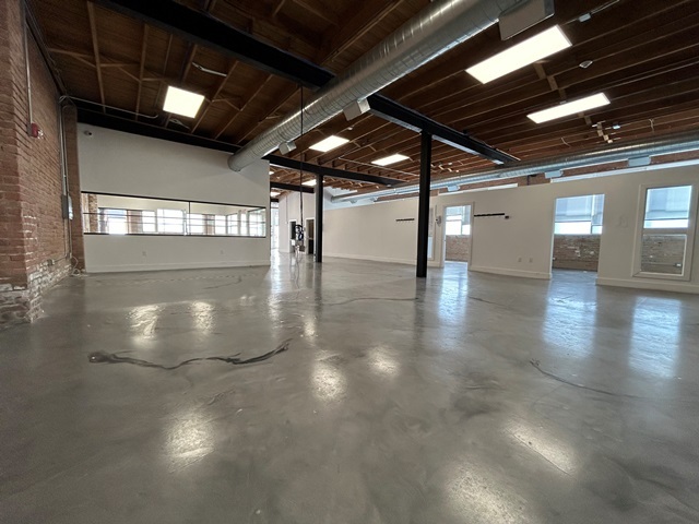 1438 W Fulton Street Property Photo 2