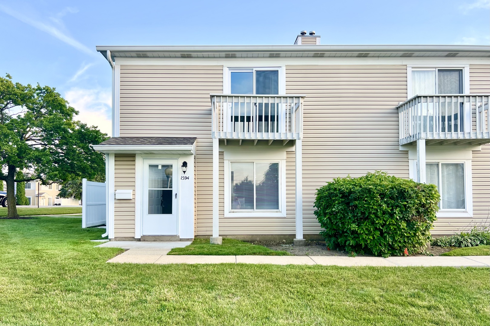 1594 Cornell Circle Property Photo 1