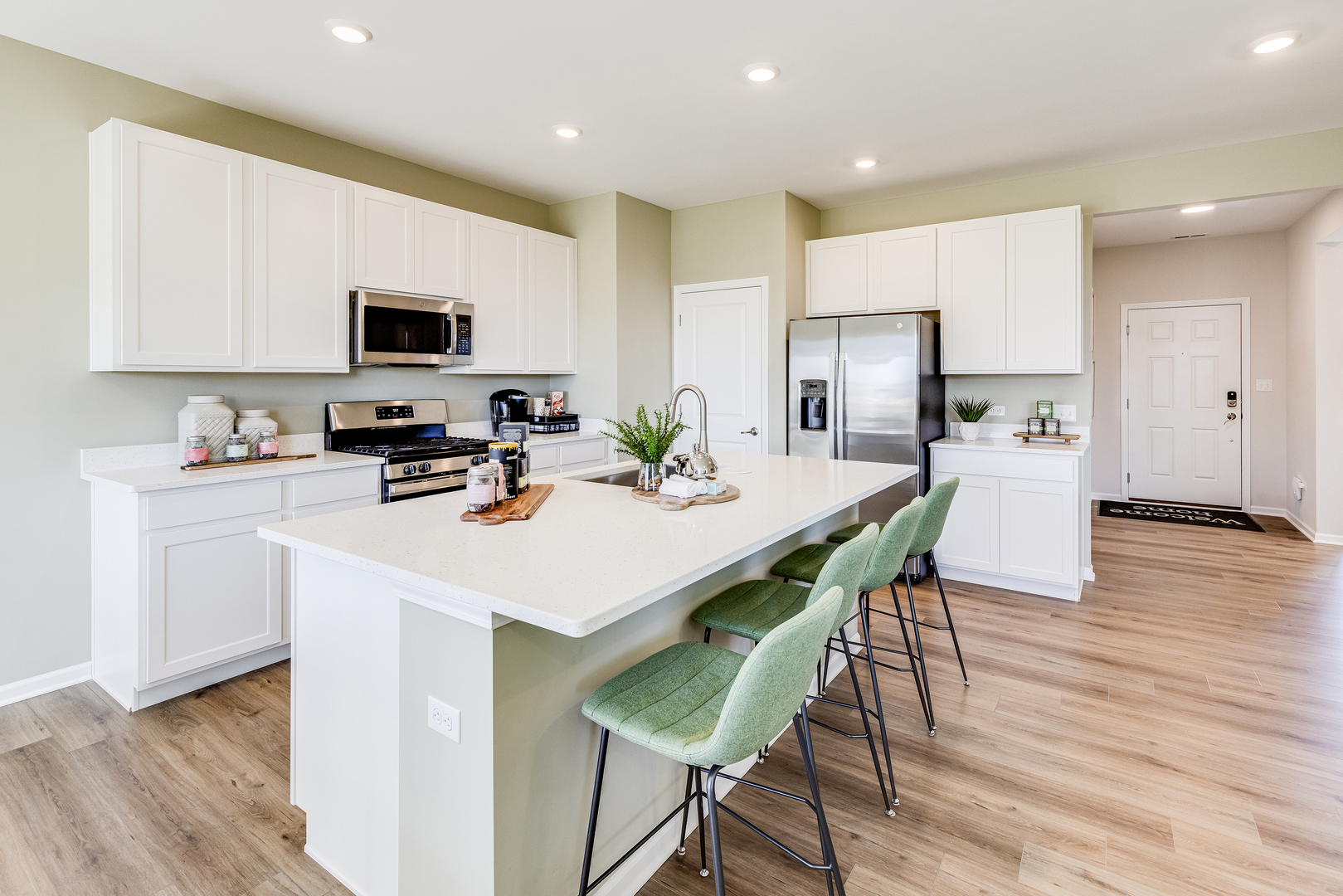 7600 Honeysuckle Lane Property Photo 9