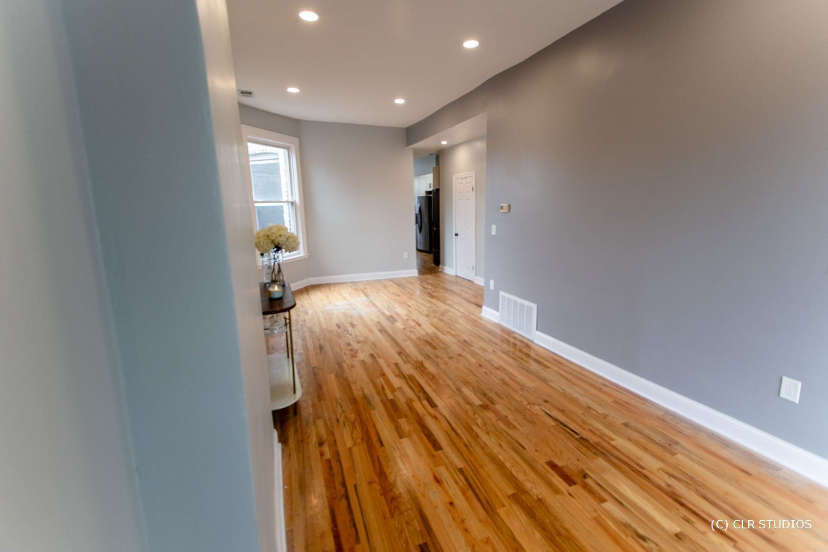 2343 W Grenshaw Street 2 Property Photo 3