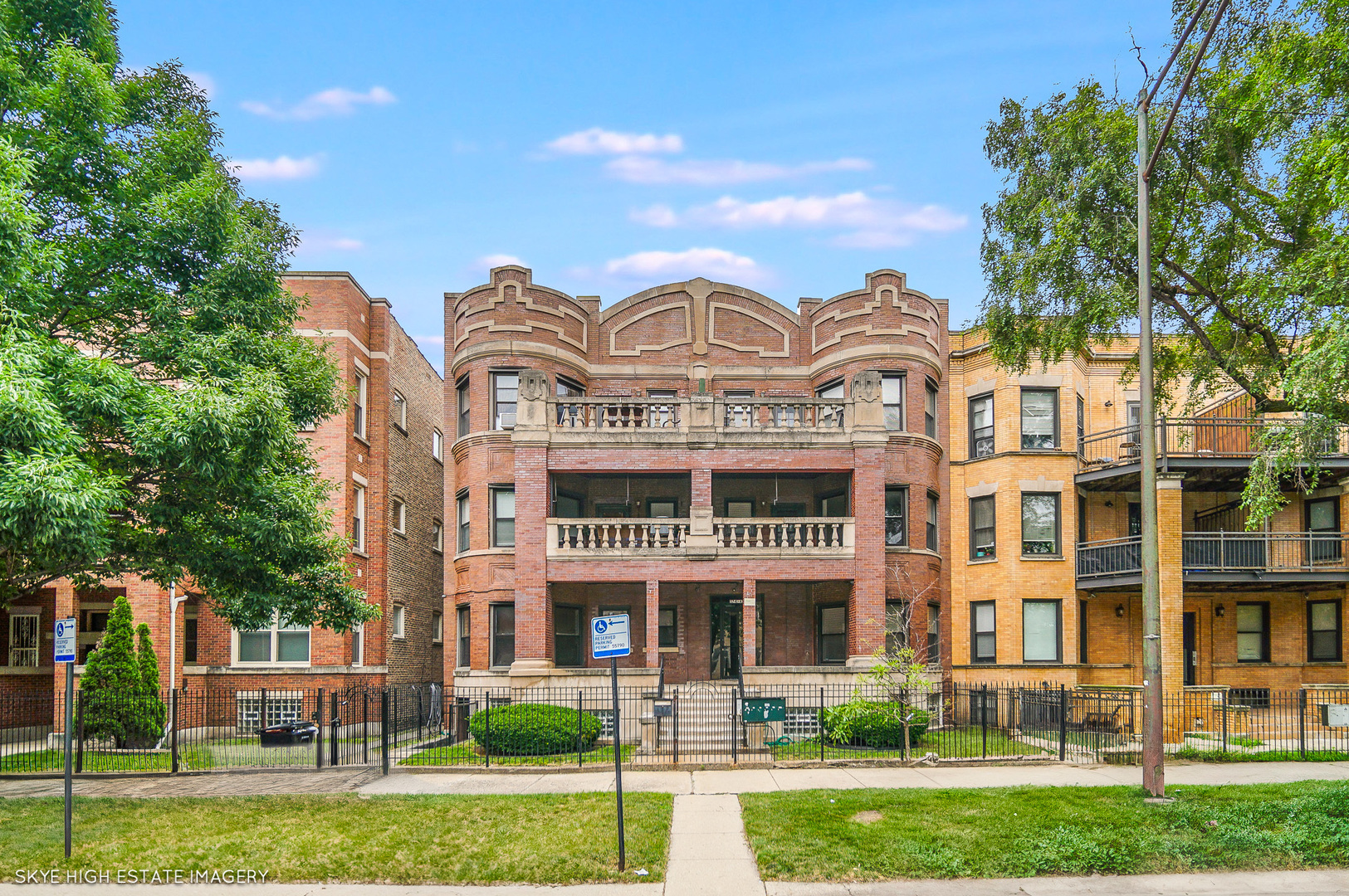 5743 S Michigan Avenue 2s Property Photo 1