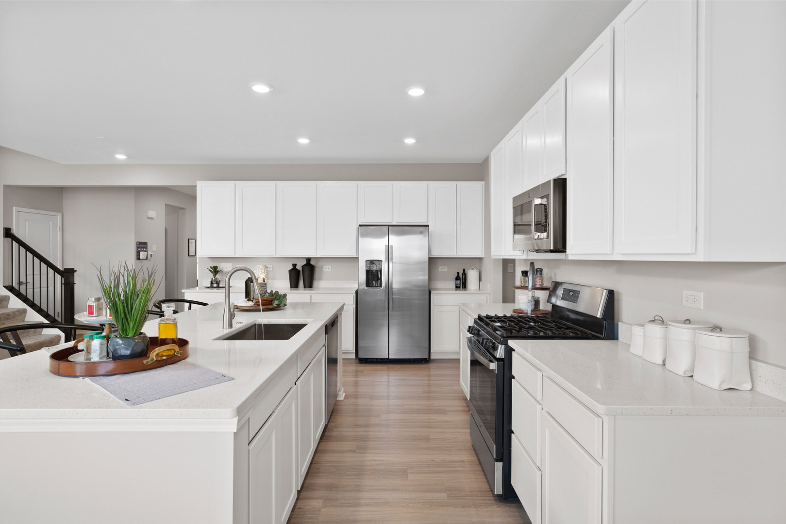 1081 Waterford Street Property Photo 4