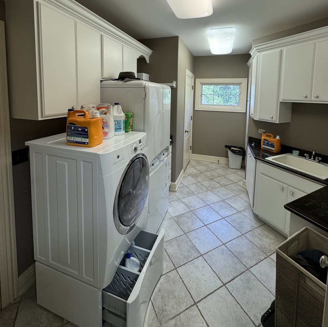 16w122 91st Street Property Photo 25