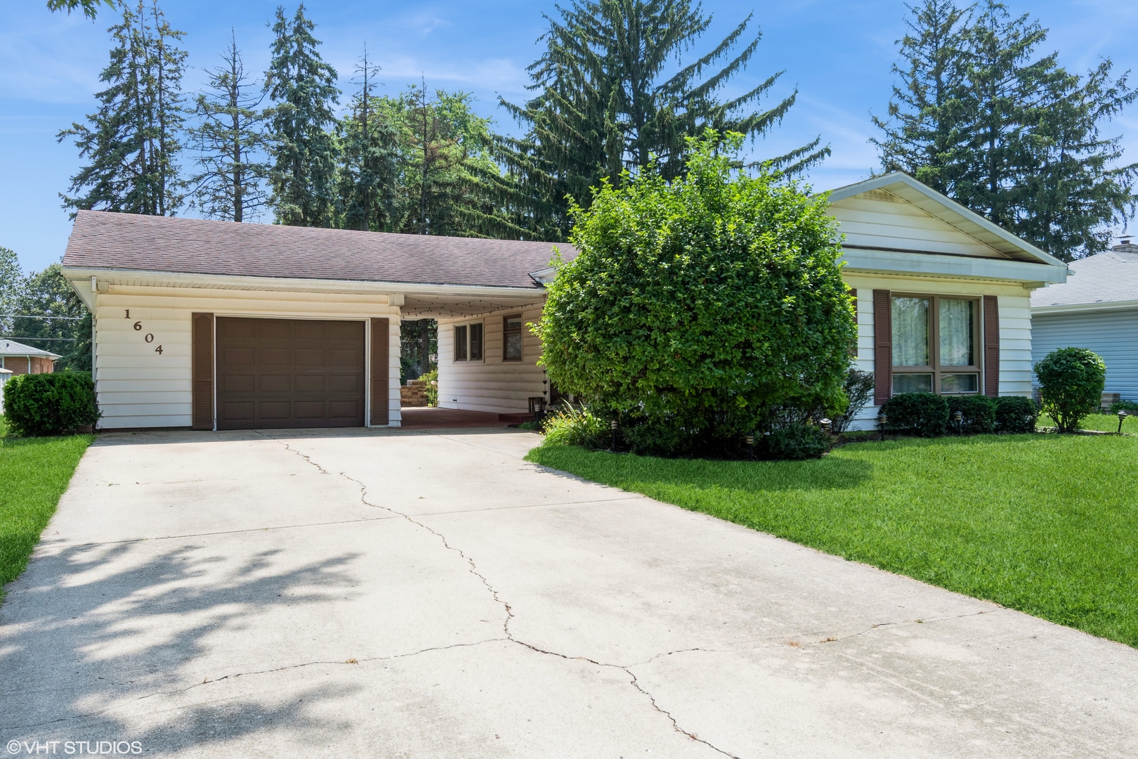 1604 Avalon Avenue Property Photo 1