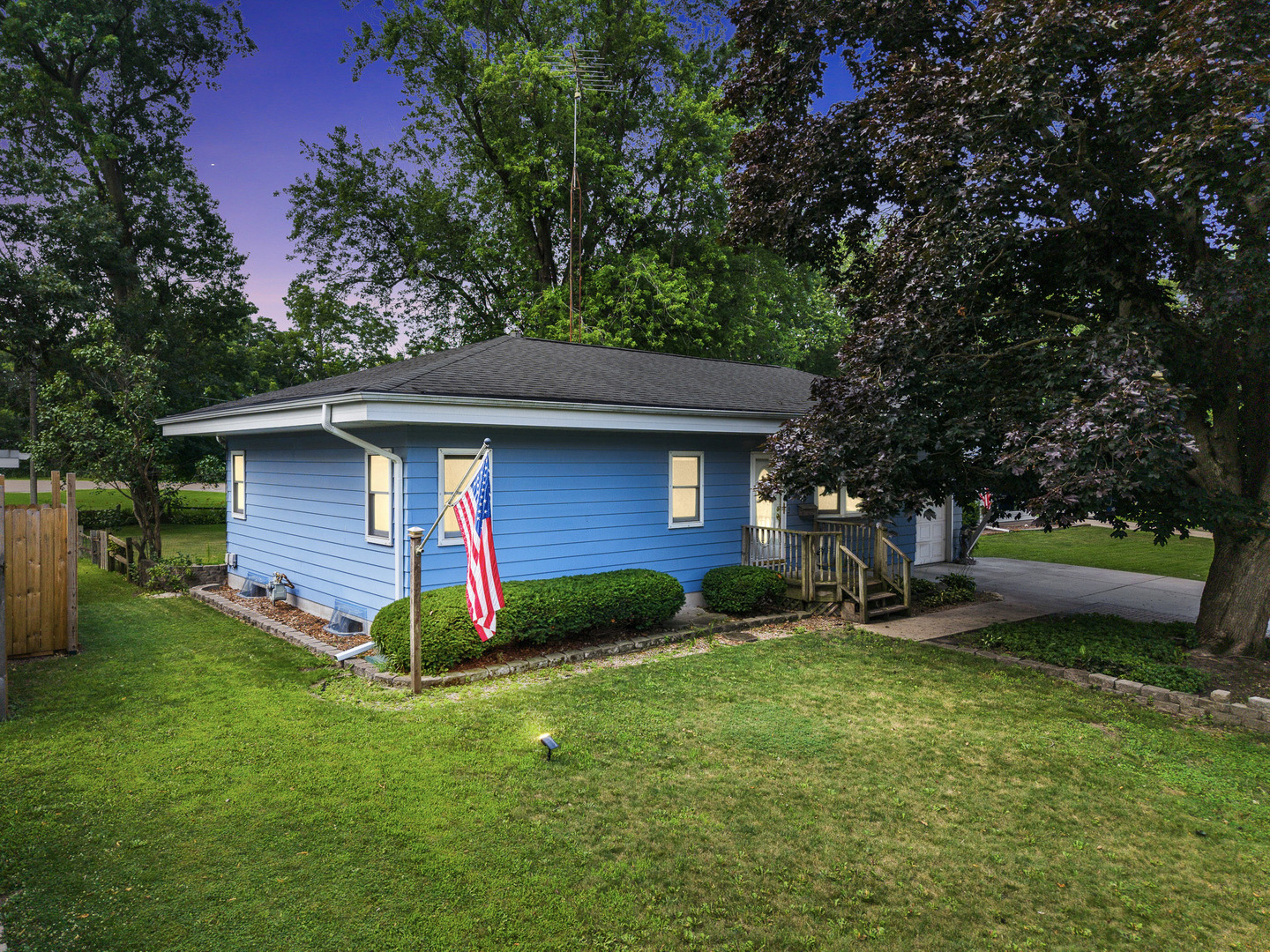 416 Holly Court Property Photo 1