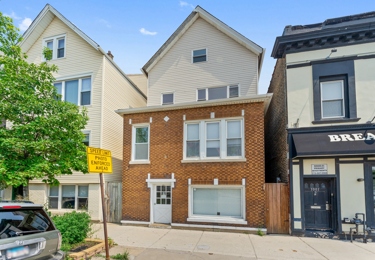 3003 N Ashland Avenue Property Photo 1