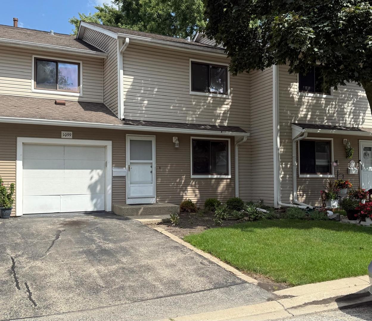 1099 E Randville Drive Property Photo 1