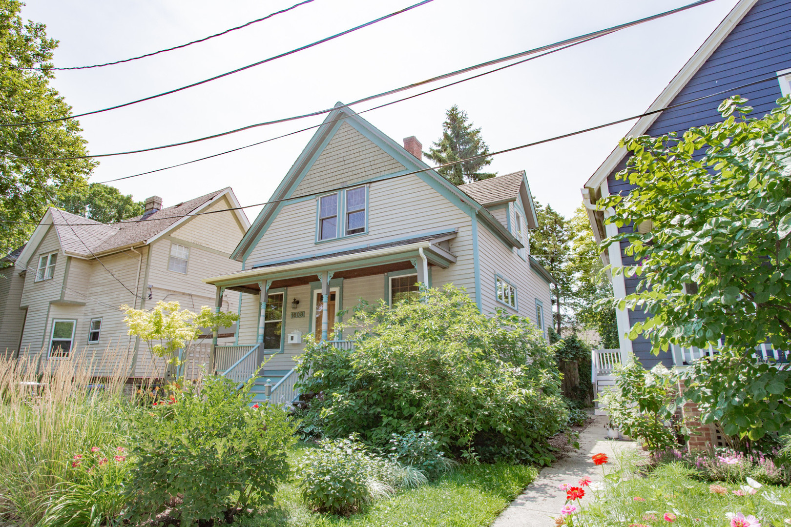 1608 Davis Street Property Photo 1
