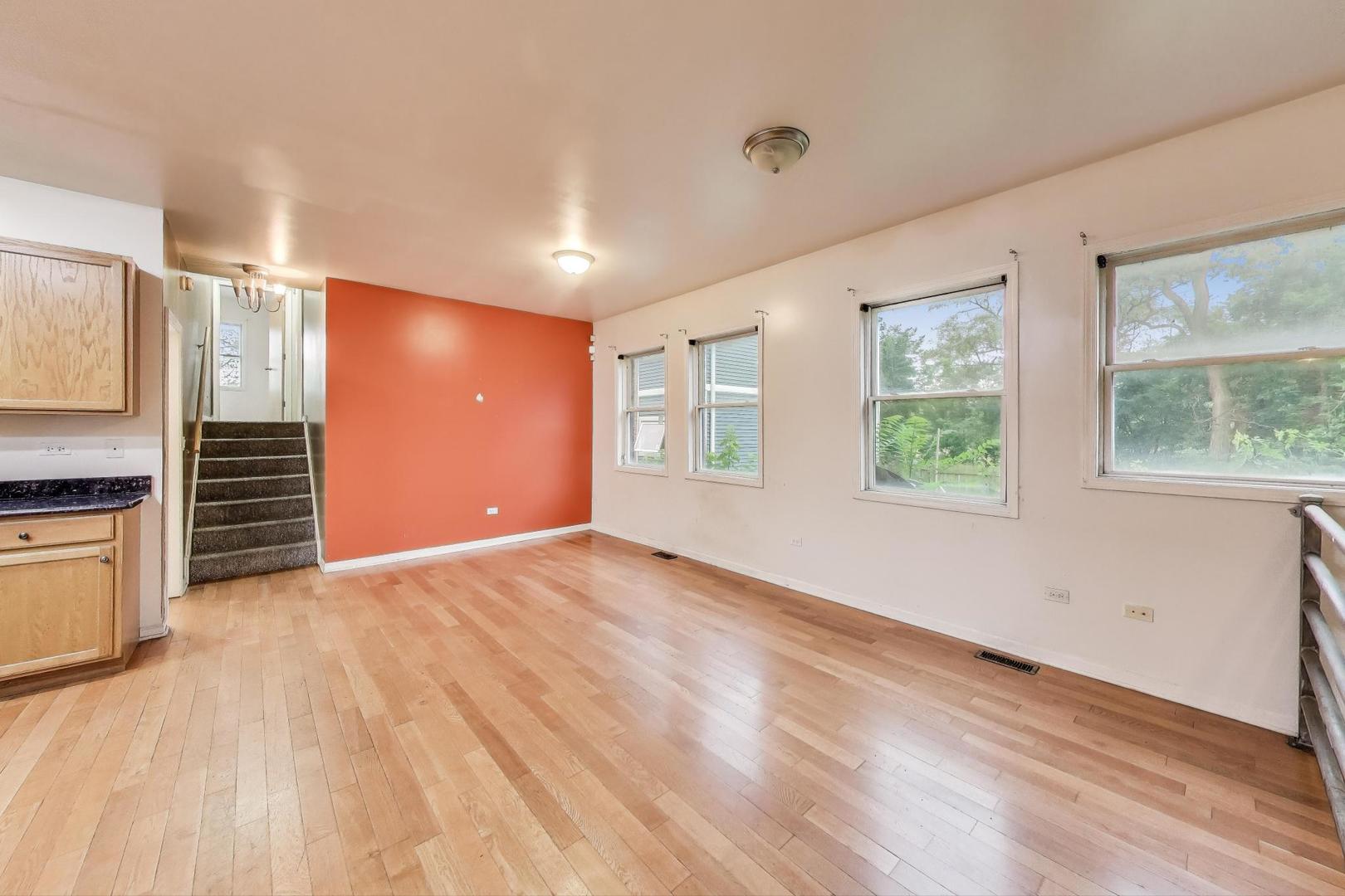 1431 W 108th Street C Property Photo 5