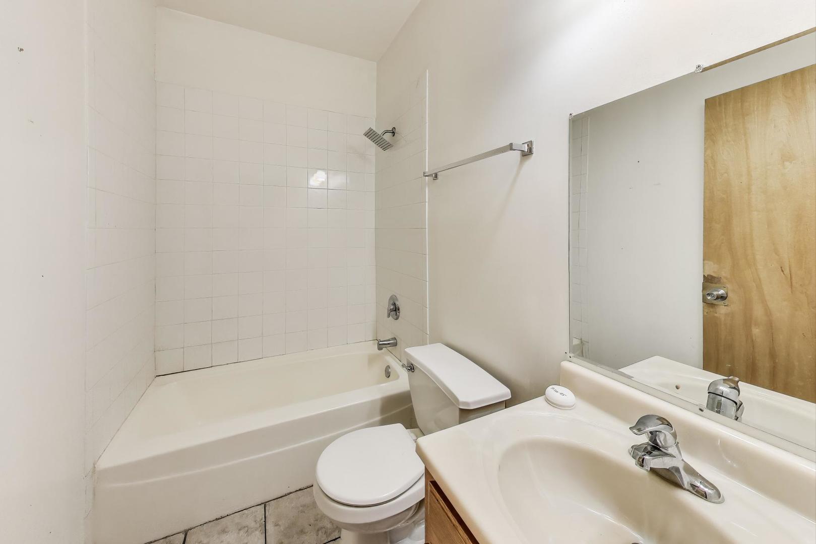 1431 W 108th Street C Property Photo 19