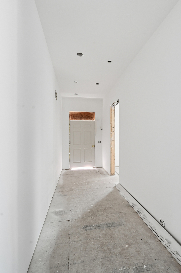 6136 Bentley Avenue Property Photo 4