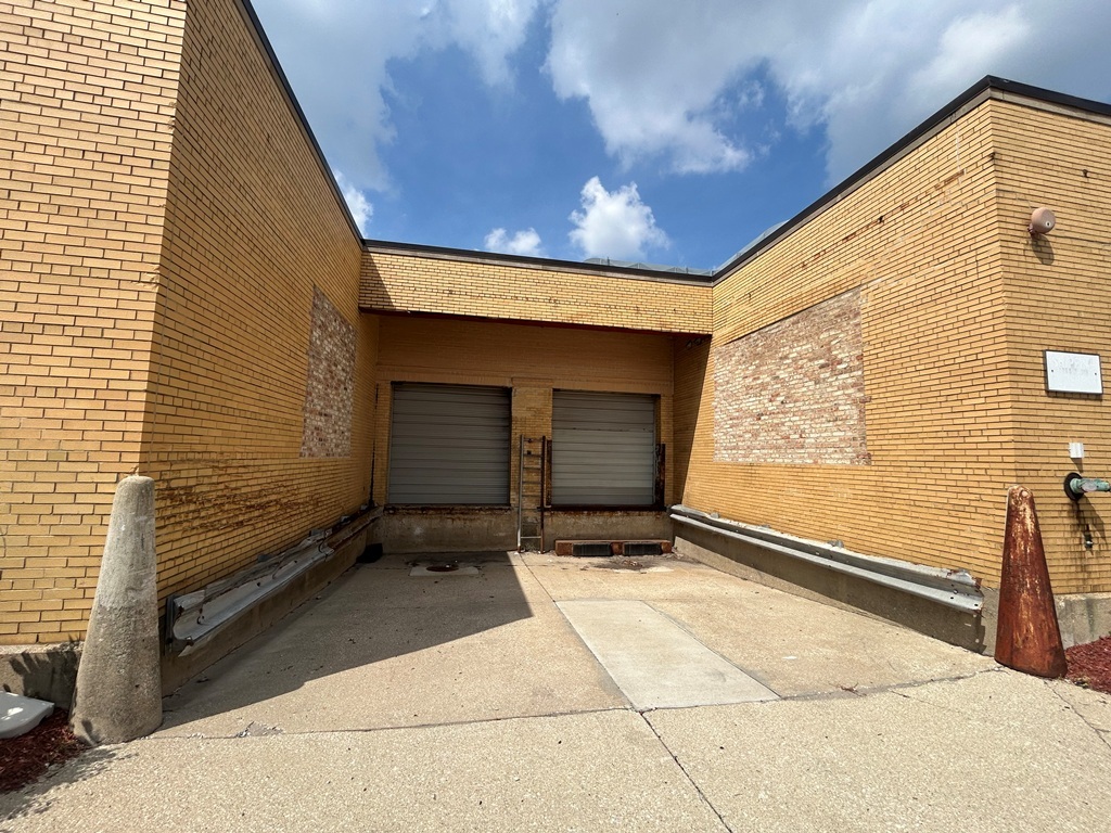4300 N Knox Avenue Property Photo 3