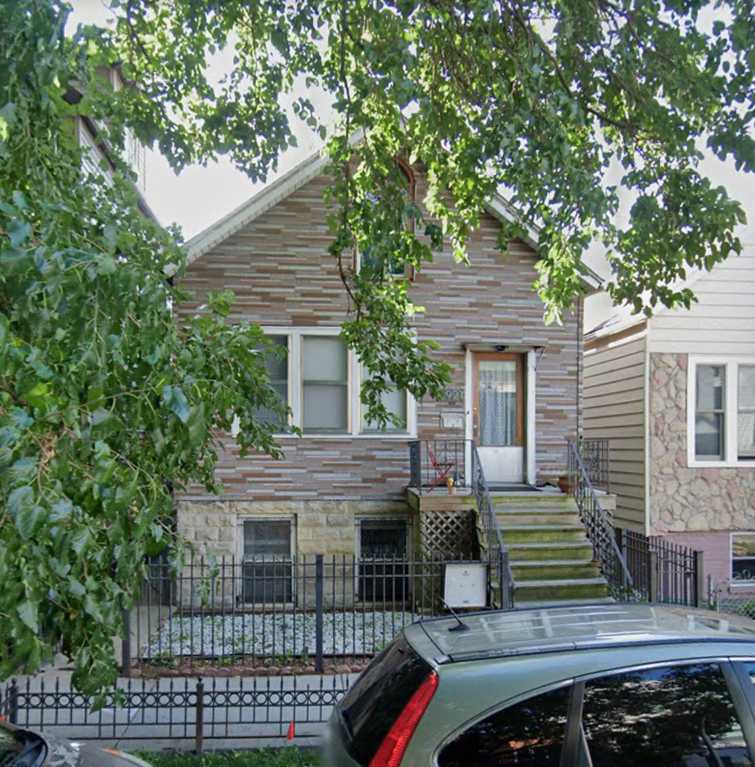 2921 W Lyndale Street Property Photo 1