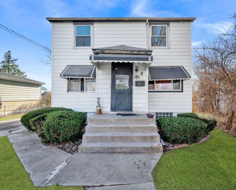 12565 Irving Avenue Property Photo 1