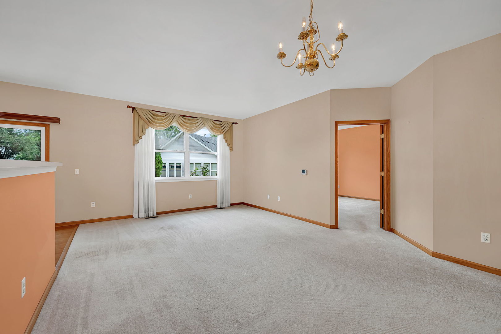 1592 W Cadillac Circle Property Photo 8