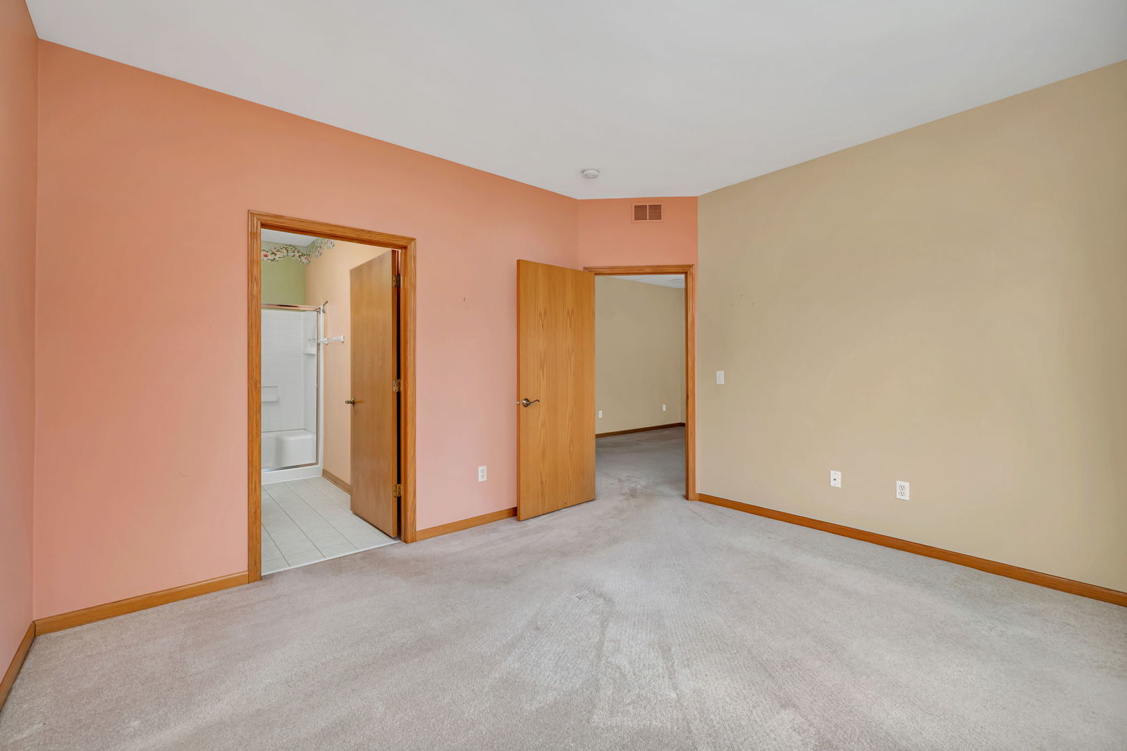 1592 W Cadillac Circle Property Photo 17