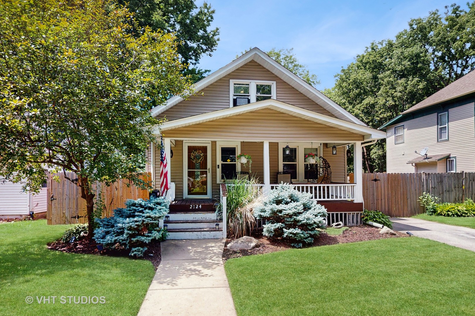 2124 Melrose Street Property Photo 1