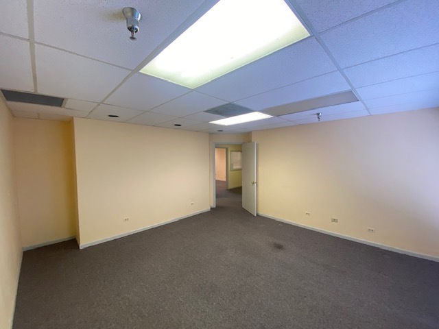 9944 S Roberts Road 205 Property Photo 9