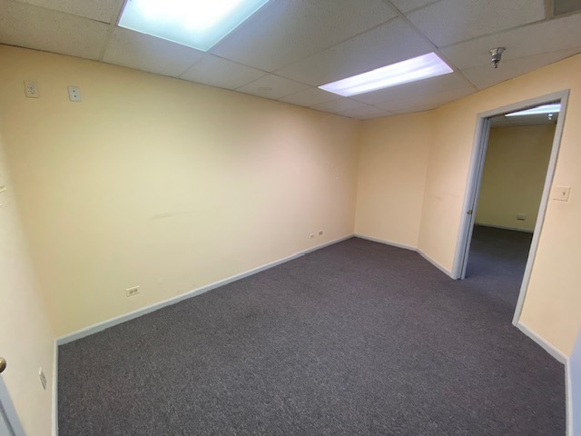 9944 S Roberts Road 205 Property Photo 10