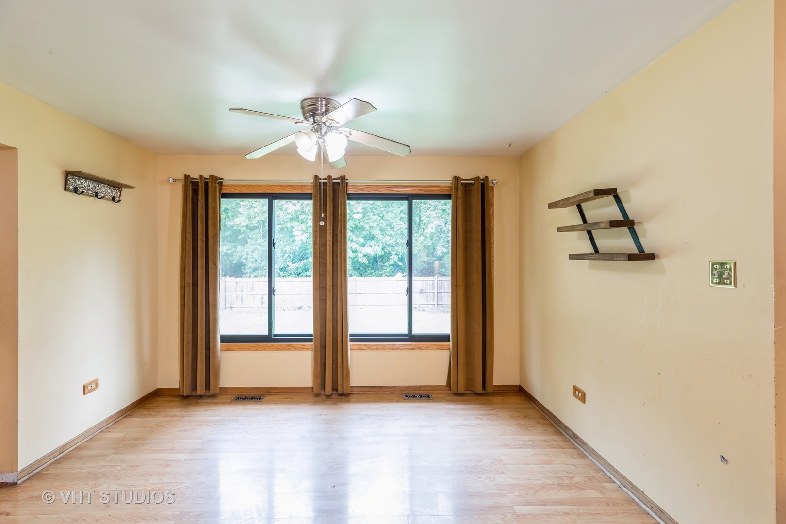 438 Tamarack Street Property Photo 9