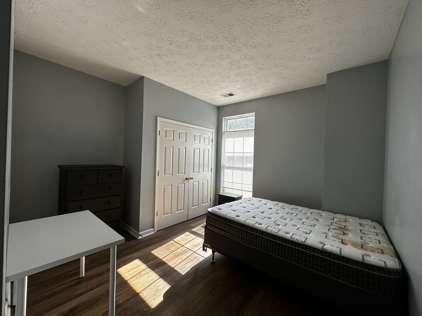 1903 N Lincoln Avenue 116 Property Photo 8