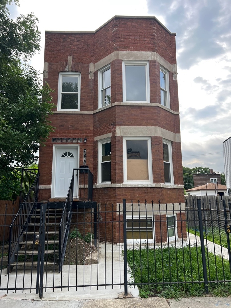 745 S Kolmar Avenue Property Photo 1