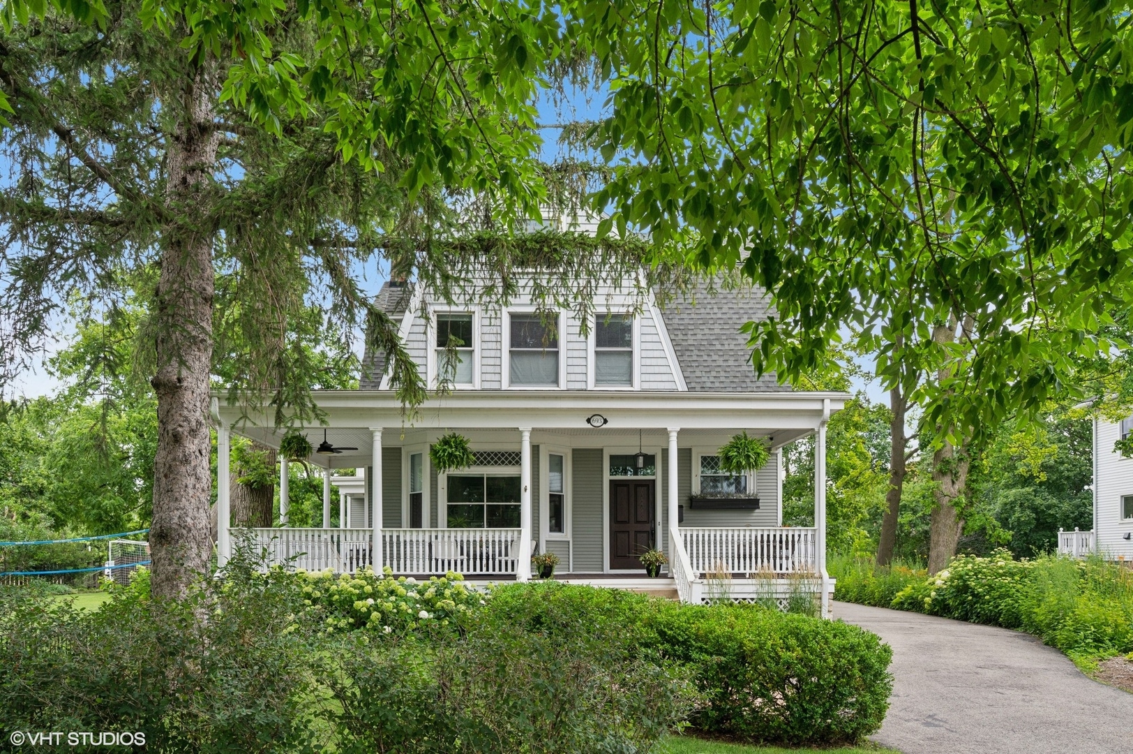 693 Greenwood Avenue Property Photo 1