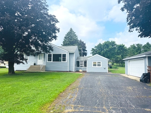 8450 Wolf Road Property Photo 1
