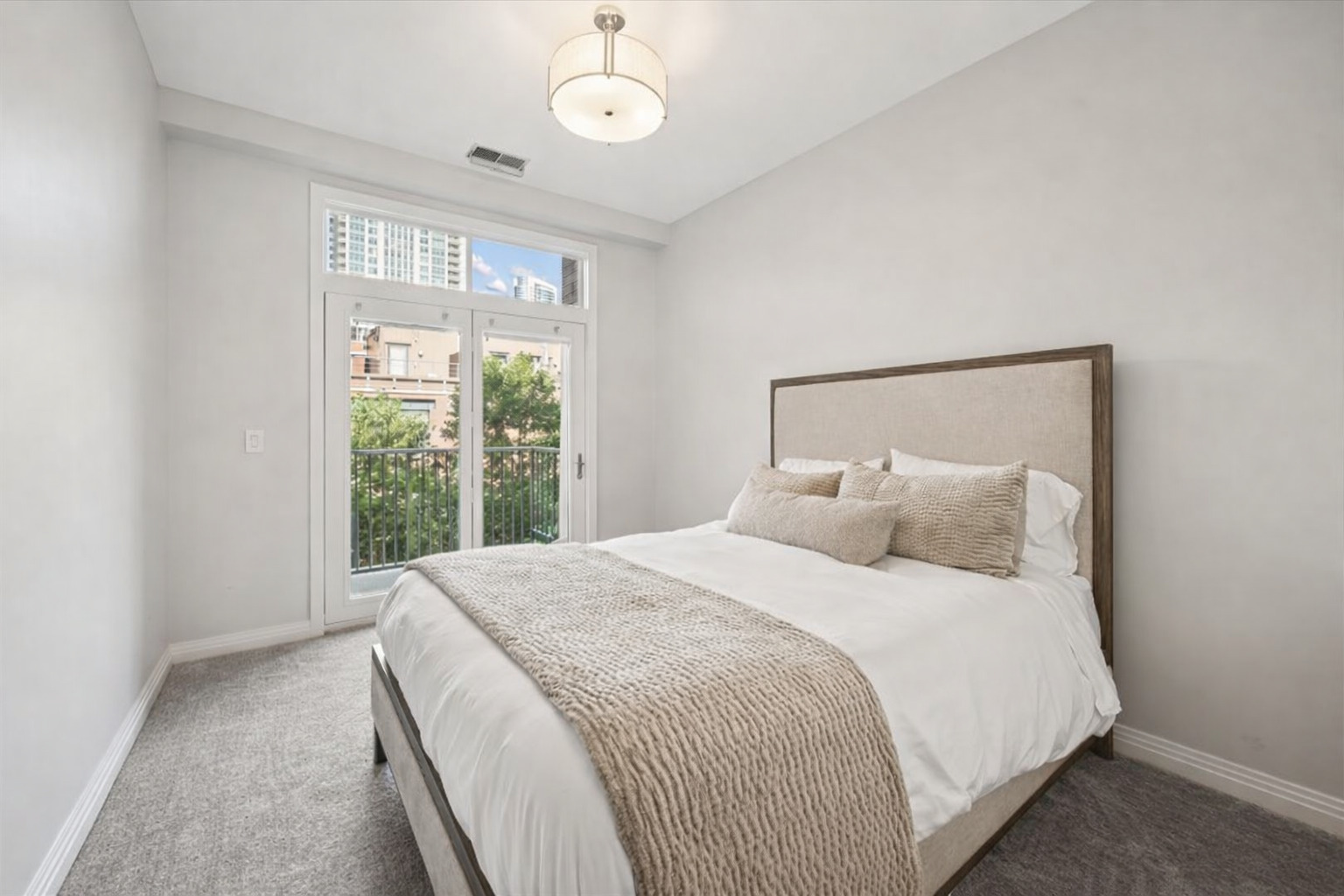 560 W Fulton Street 303 Property Photo 14