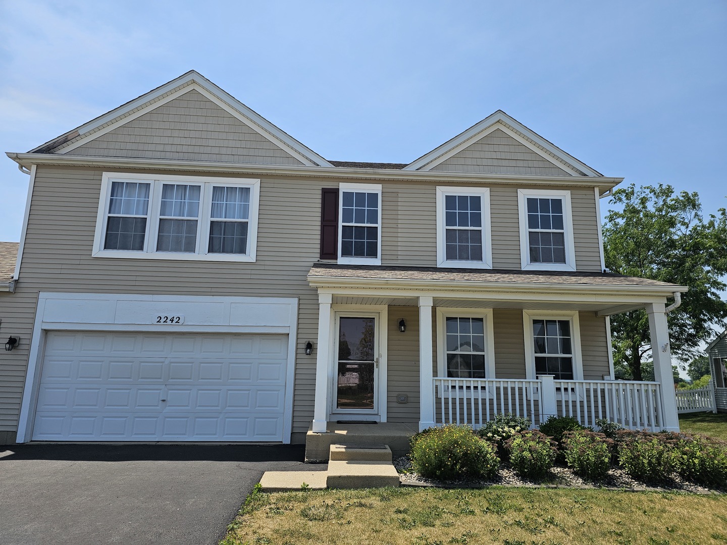 2242 Crescent Street Property Photo 1