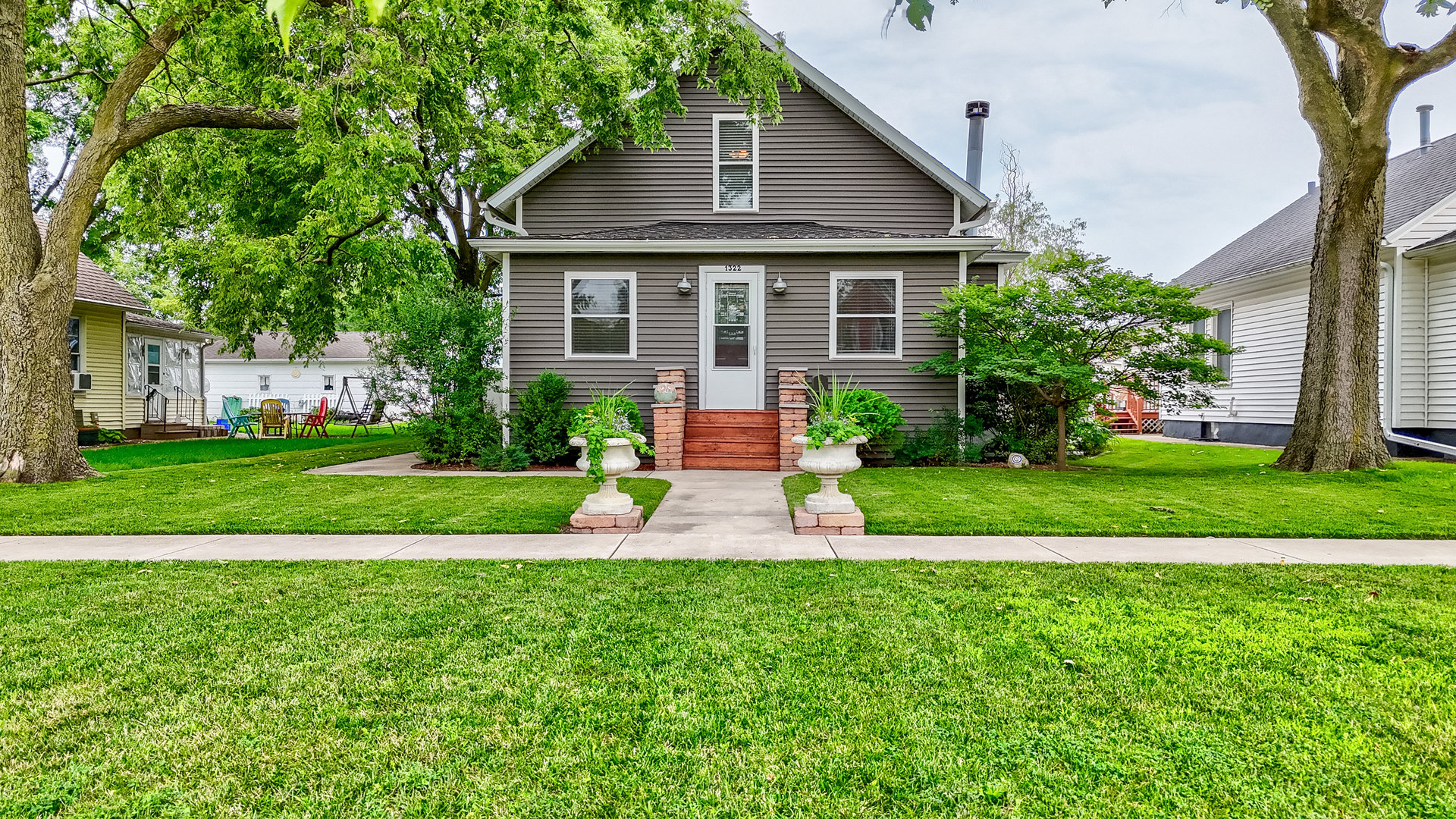 1322 W Madison Street Property Photo 1