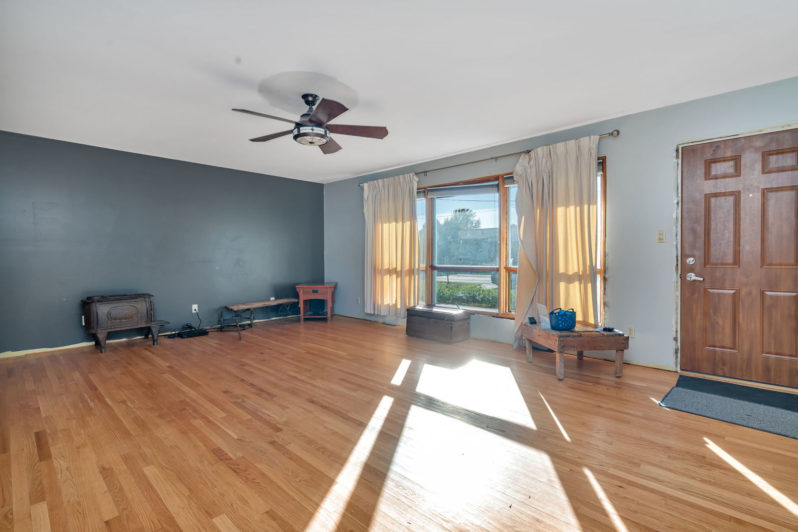 515 4th Street Property Photo 2